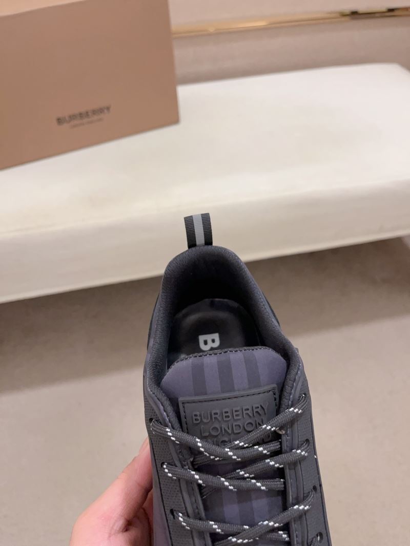 Burberry Low Shoes